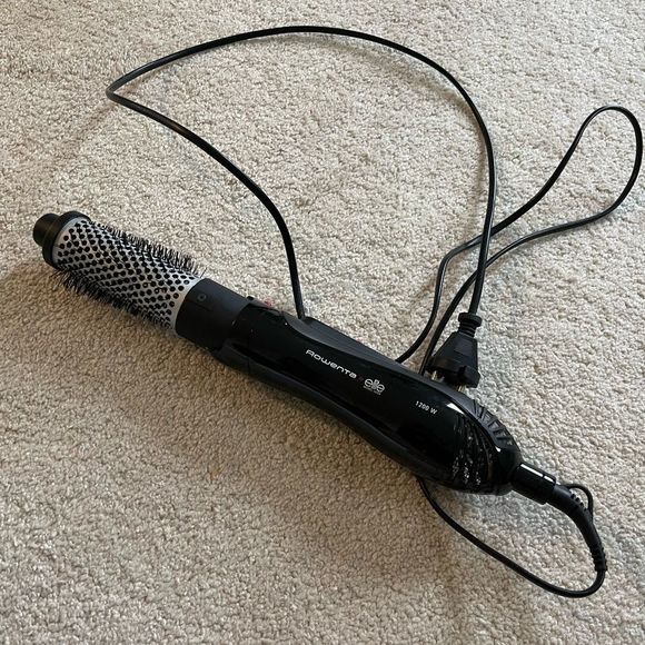 Rowenta 1200 Watts Hot Hair Brush/Styler (Model: CF-8212M0) - Picture 1 of 8